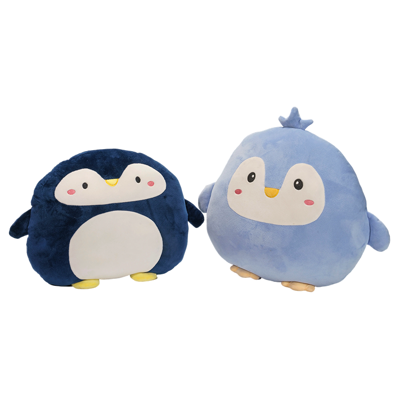 ペンギンの形のぬいぐるみ枕